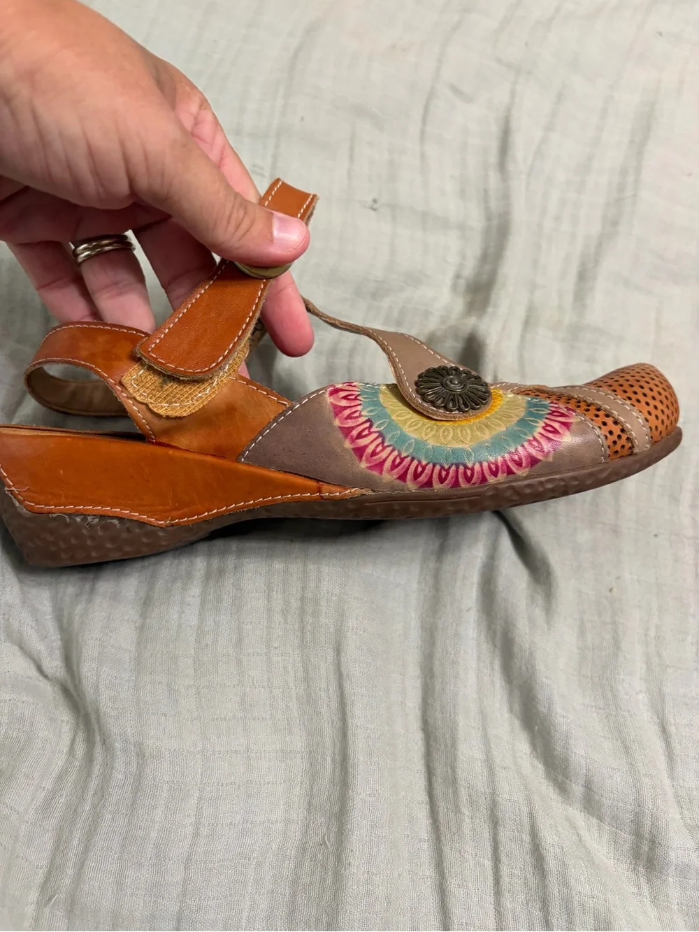 L’Artiste by Spring Step Parkway tan leather wedge Mary Jane’s size 39/9